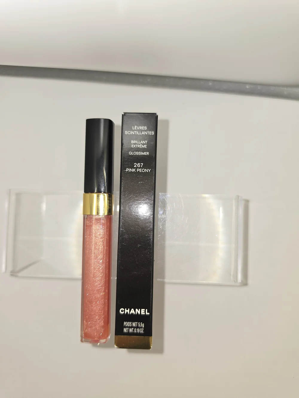DISCONTINUED CHANEL Lèvres Scintillantes Glossimer- 267 Pink Peony